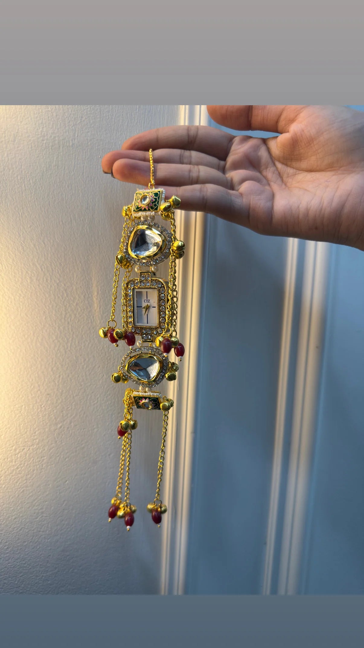 1 Kashmiri Watch ✨