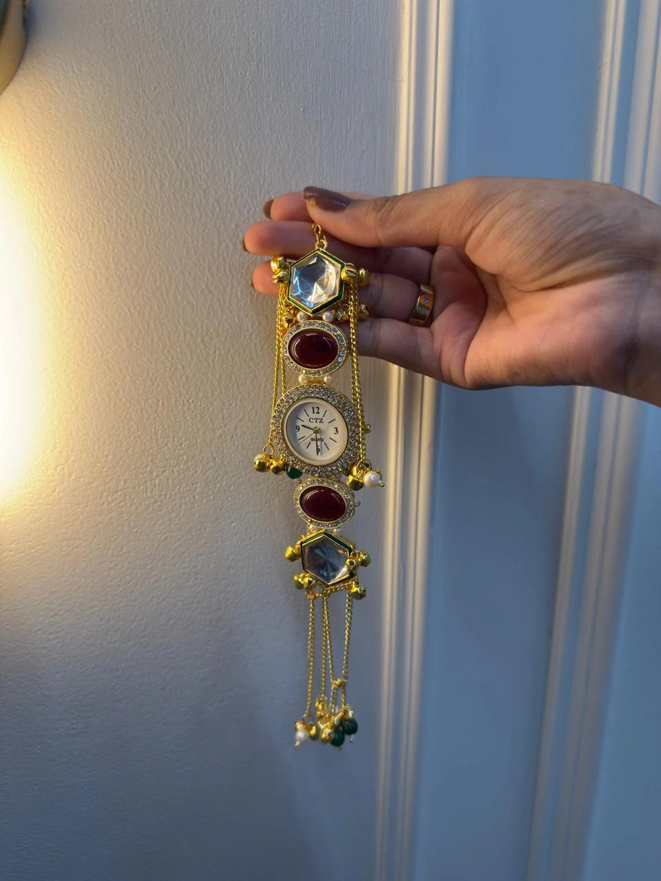 1 Kashmiri Watch ✨