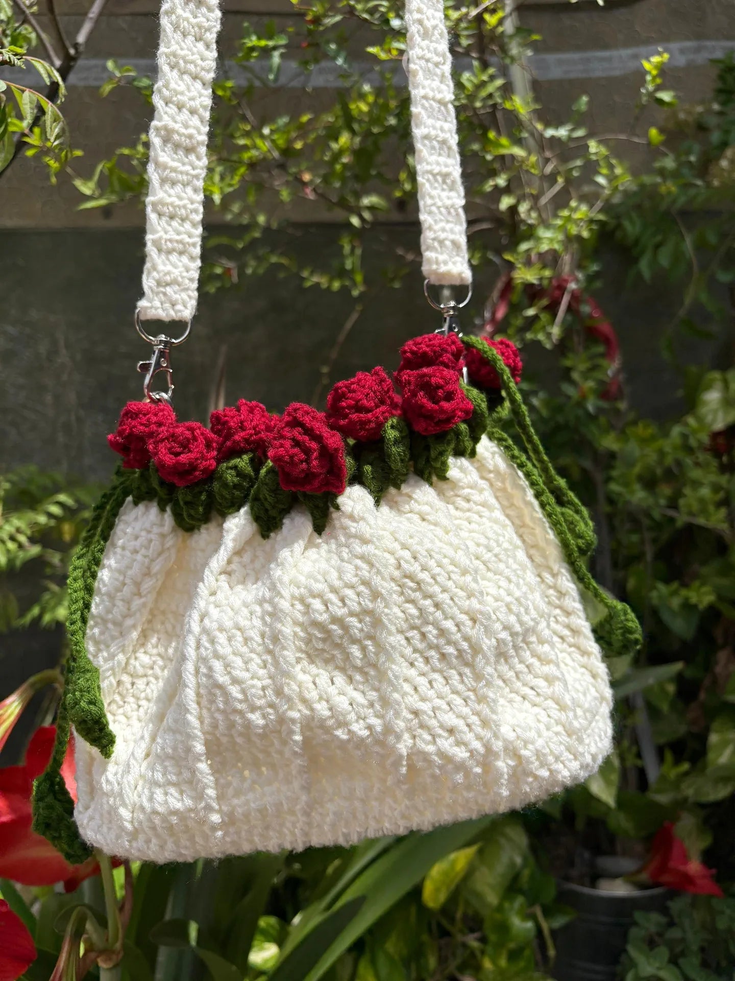 White Rose bag with mini pouch combo ♥️