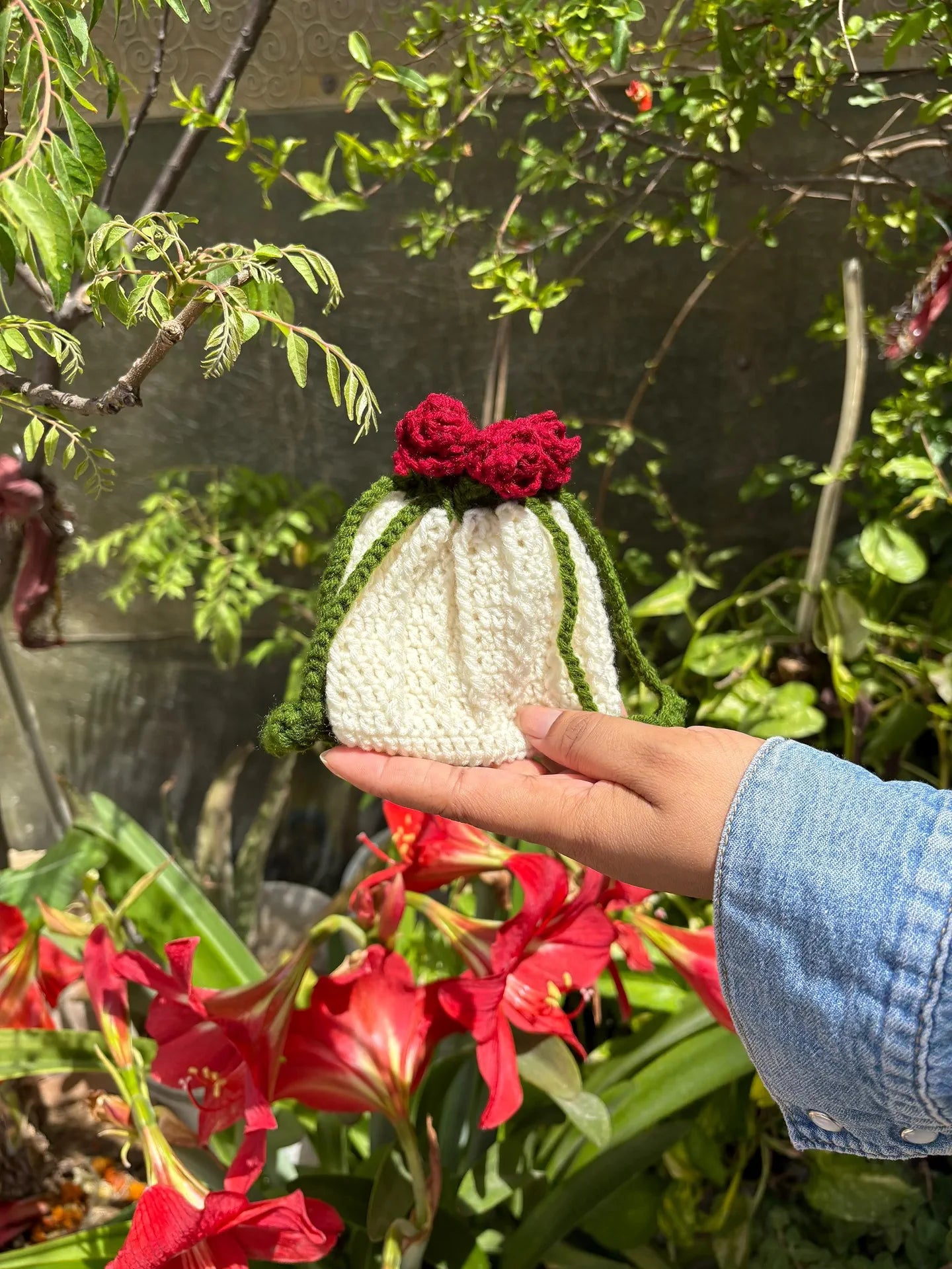White Rose bag with mini pouch combo ♥️
