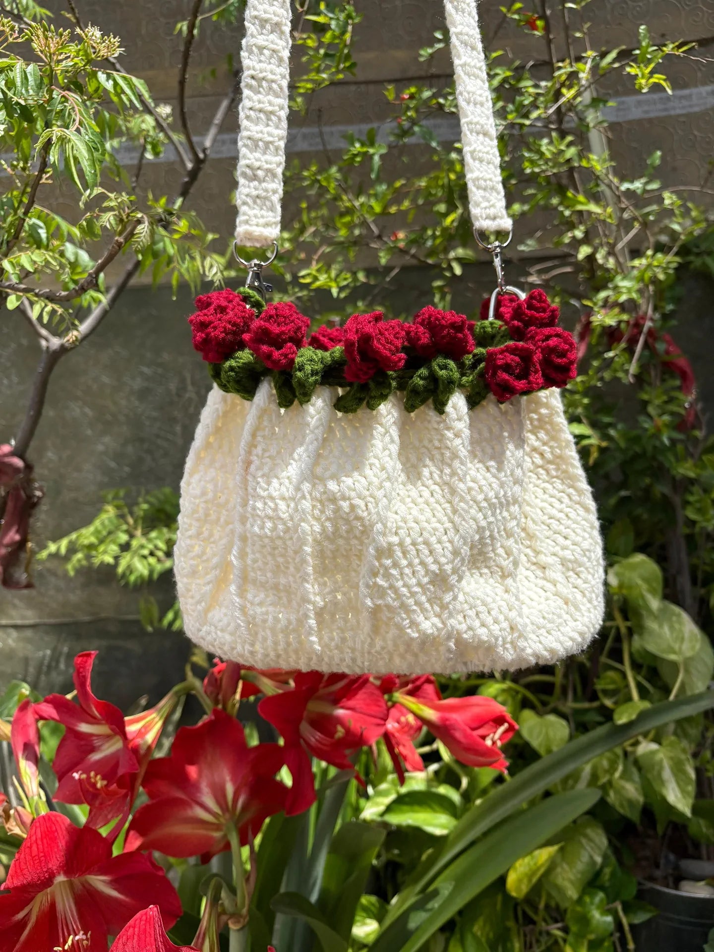 White Rose bag with mini pouch combo ♥️